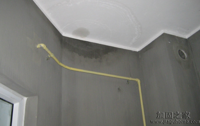 臺風二連擊！出租屋漏水事故急需加固公司搶救！